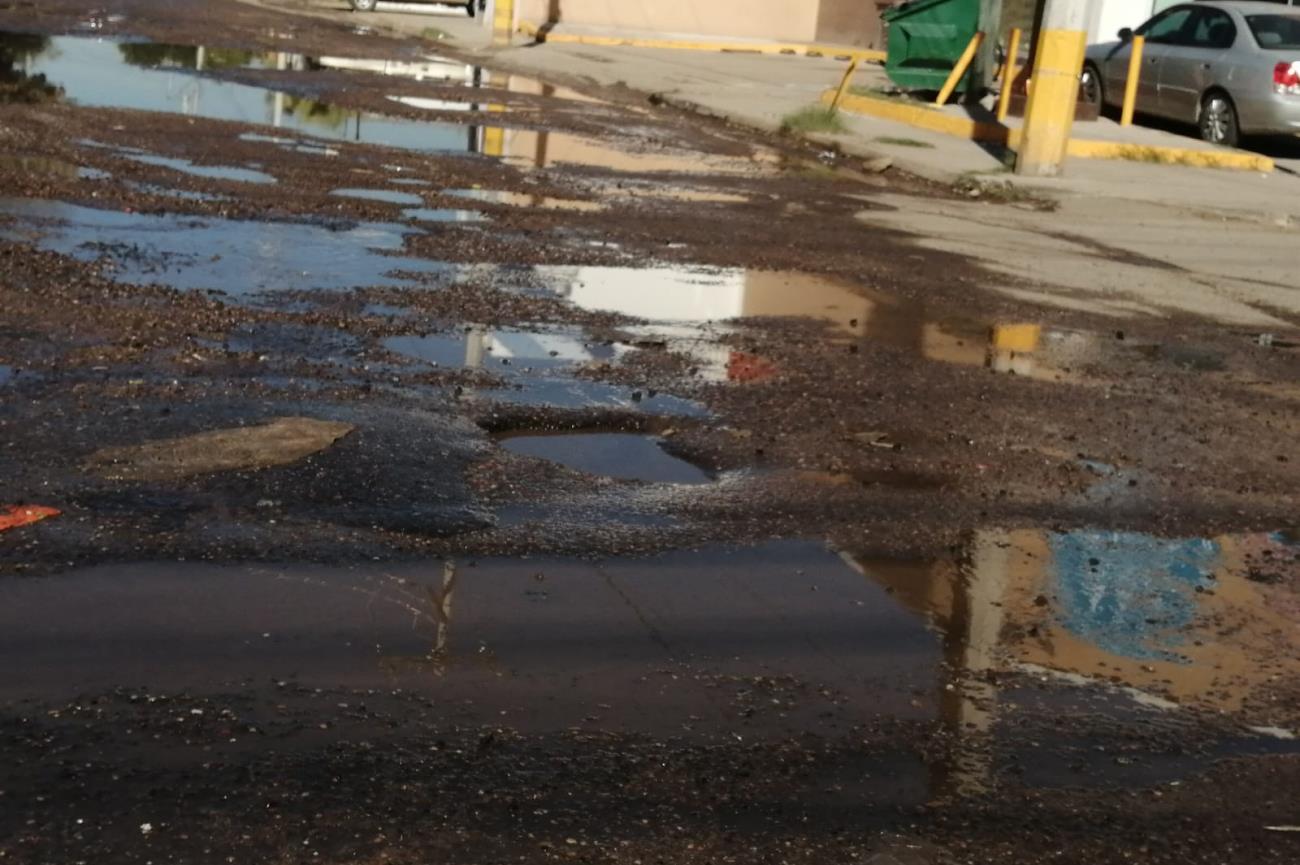 Baches que tienen 20 años y otros problemas de la Álvaro Obregón