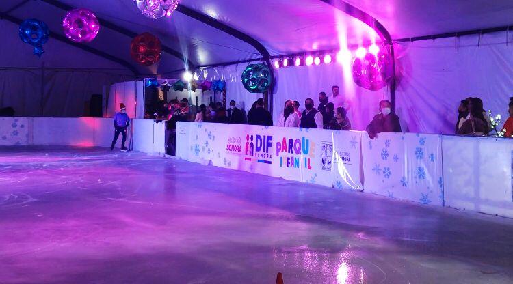 VIDEO - Así se vivió la inauguración de la pista de hielo en Hermosillo