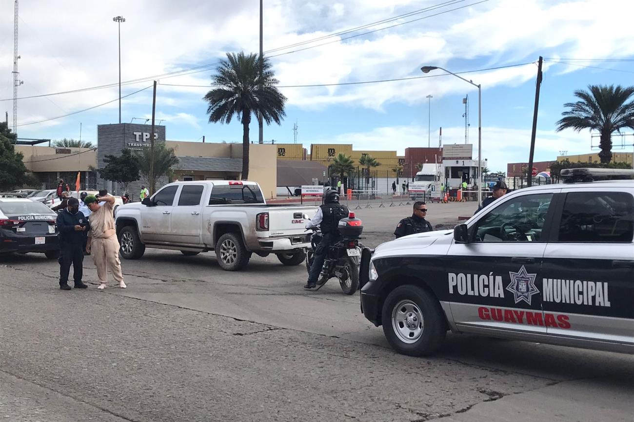 Por esta razón transportistas bloquearon el acceso al ASIPONA en Guaymas