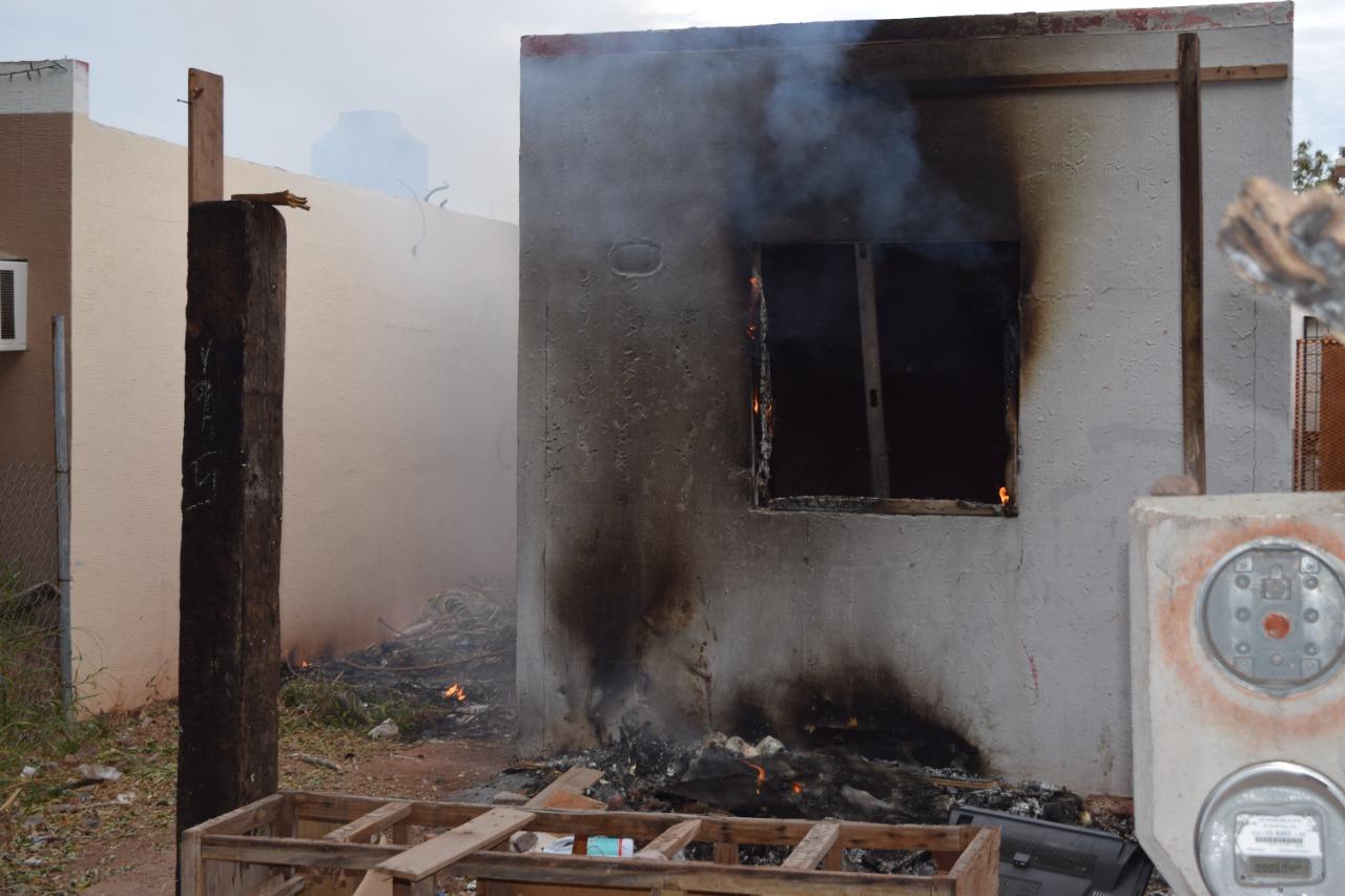 Se incendia vivienda abandonada en Ocotillo 1 de Guaymas