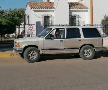 Automovilistas de Navojoa no respetan los estacionamientos para motos