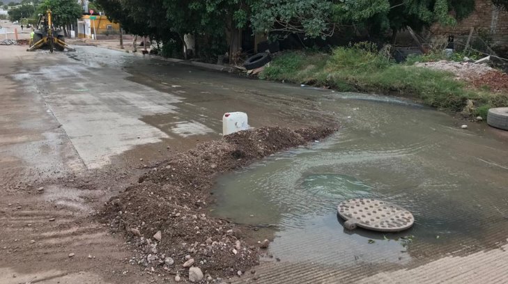 Luego de 2 años de derrames y casas inundadas, CEA repara fuga de aguas negras en Guaymas