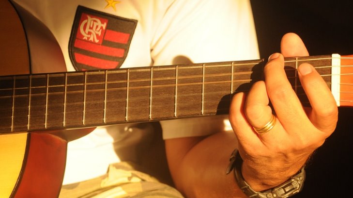 ¡Inscripciones abiertas! Ofrecen curso gratuito de guitarra para grandes y chicos