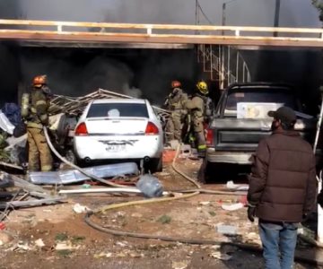 VIDEO | Explota una casa en Nogales; hay un hombre lesionado gravemente