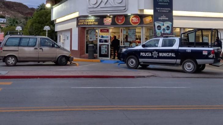 Roban tienda de conveniencia frente al Palacio Municipal de Guaymas