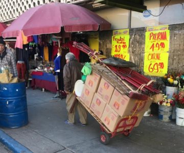 Comerciantes del centro de Guaymas quieren fuera a la competencia