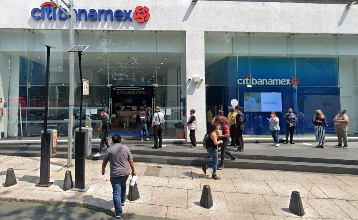 Santander se suma al proceso de venta de Banamex