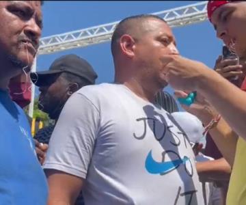 Inmigrantes cosen sus labios en protesta contra el INM; exigen seguir su camino al norte del país