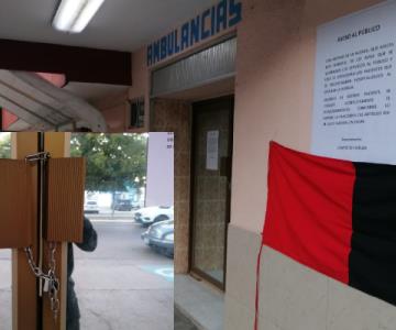 Huelguistas colocan candados a las puertas del Sanatorio Lourdes de Navojoa