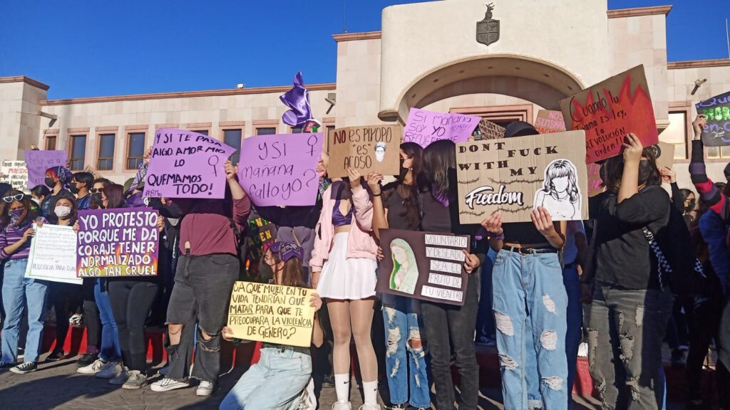 Marcha 8M en Cajeme 