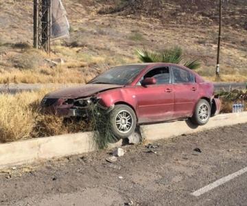 Guaymas: dos mujeres y una niña salen lesionadas en choque de carretera