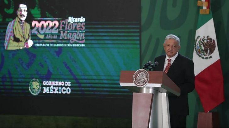 AMLO encabeza su conferencia mañanera desde el AIFA