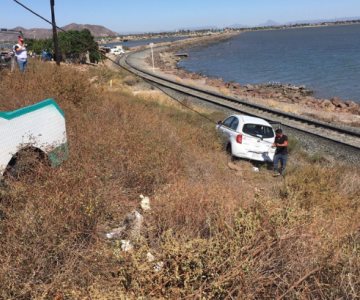 Triple choque deja lesionados en la carretera Guaymas-Empalme