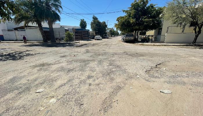 Pavimento en mal estado y basura, problemas añejos en la colonia Misión de Hermosillo