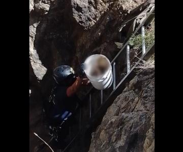 Localizan restos óseos en una cueva en Nogales