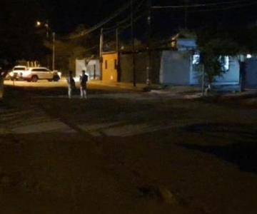 Grupos armados se disparan de carro a carro en Empalme