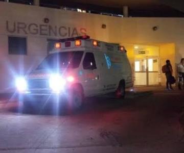 Mujer atropella a su vecina y la deja lesionada