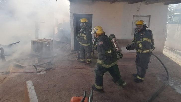 Fuga de gas provoca fuerte incendio en una vivienda de Navojoa