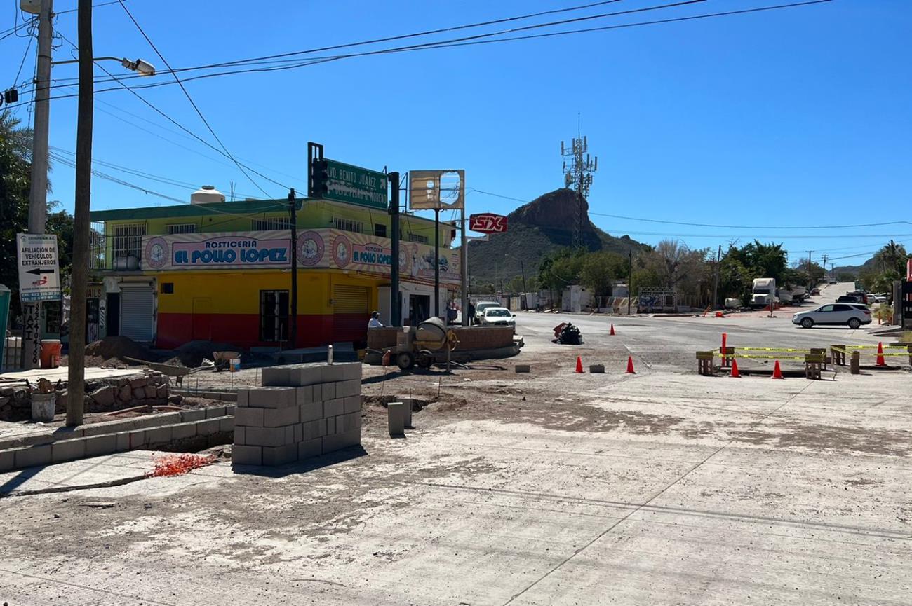 Navojoa: construcción a media vialidad provoca dificultades en el tráfico