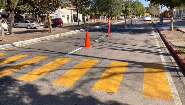 Escuadrón Vial de Obregón rehabilita señalamientos de la primaria Enrique C. Rébsamen