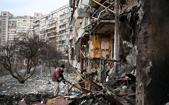 Brutal e inhumano uso de bombas de racimo en Ucrania: OTAN