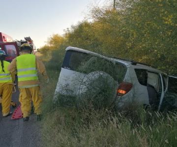 Adulto mayor pierde el control y provoca accidente en carretera Navojoa-Huatabampo