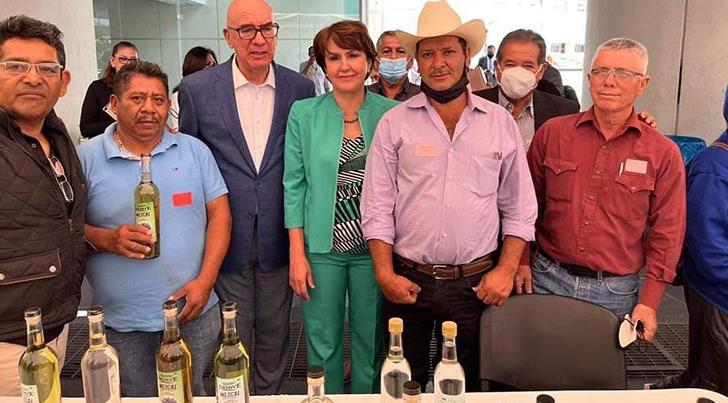 Sonora tiene a uno de los mejores productores de mezcal Lechuguilla en el país