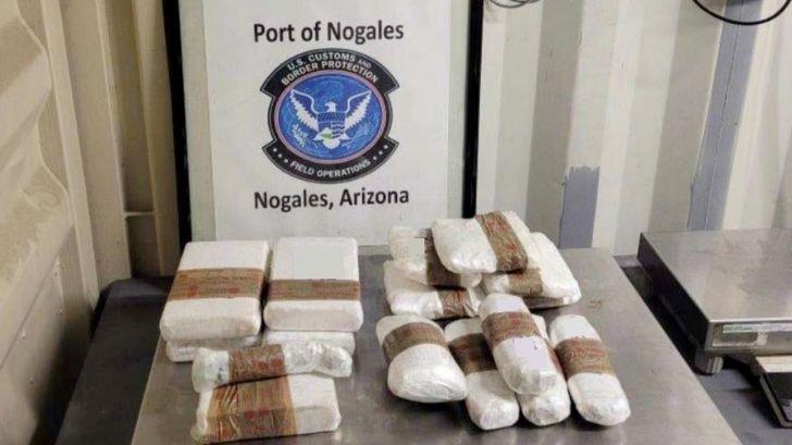Garita de Nogales; decomisan cargamento de droga escondida en vehículo