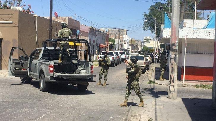 Militares detienen a hombre con droga en motel de Guaymas