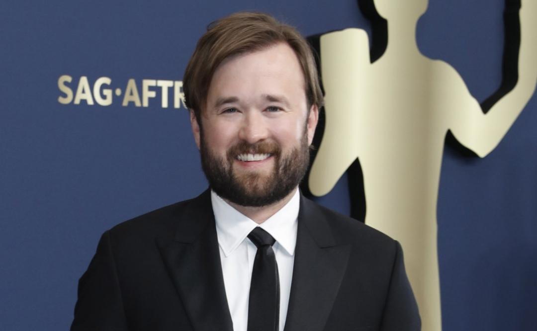 Haley Joel Osment rinde homenaje a Bruce Willis