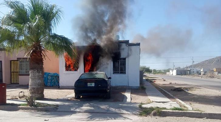 Caborca: Prenden fuego a un domicilio y huyen