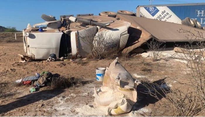 Vuelca tráiler en tramo Ciudad Obregón-Empalme de la carretera Federal 15