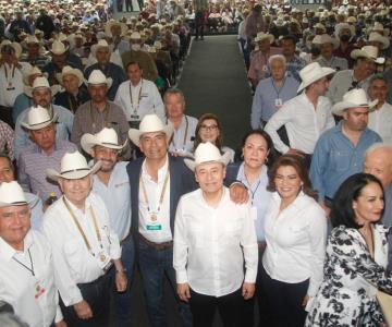 Juan Carlos Ochoa asume la presidencia de la Unión Ganadera