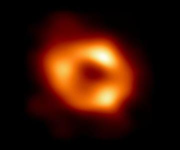 Revelan primera imagen de un agujero negro en la Vía Láctea