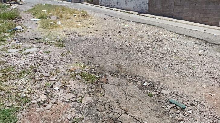 Guaymas: reportan calles destrozadas y con basura en Ocotillo Uno