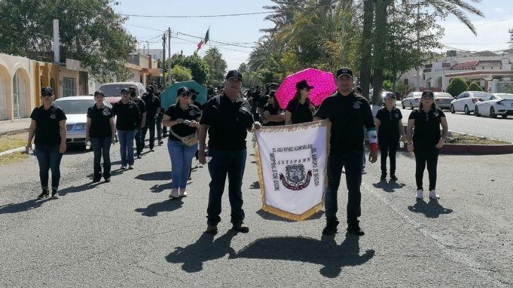 Realizan desfile para conmemorar el Día del Trabajo en Navojoa