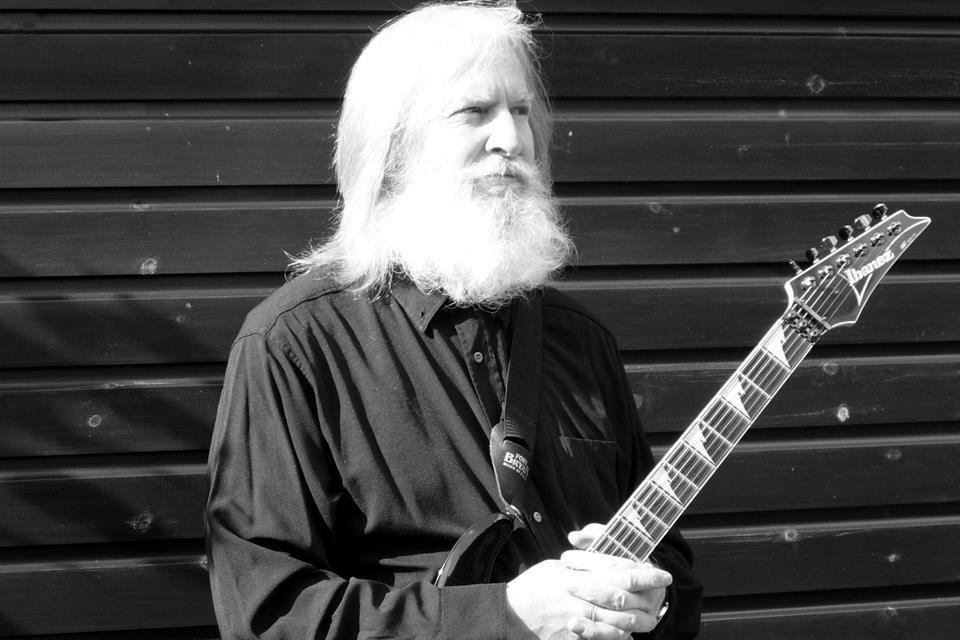 Muere el guitarrista  Ricky Gardiner