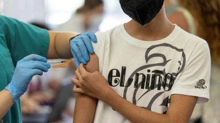 Covid-19: más de la mitad de los jóvenes de 12-14 años no acudieron a vacunarse