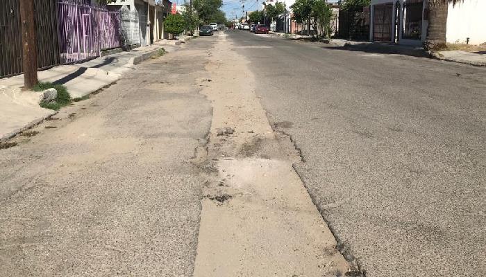 Solicitan reparación de pavimento tras obras de Agua de Hermosillo