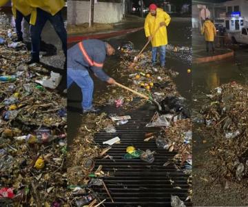 Lluvia en Hermosillo deja parrillas pluviales llenas de basura